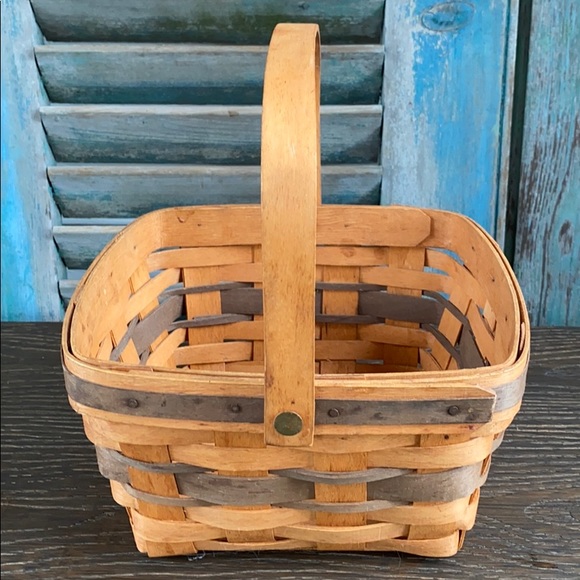 Longaberger JW Collection Berry Basket 1990 - Picture 3 of 11